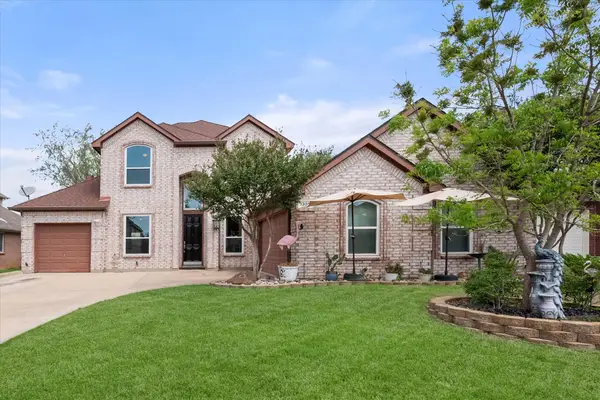 1305 Liverpool Lane, Mansfield, TX 76063