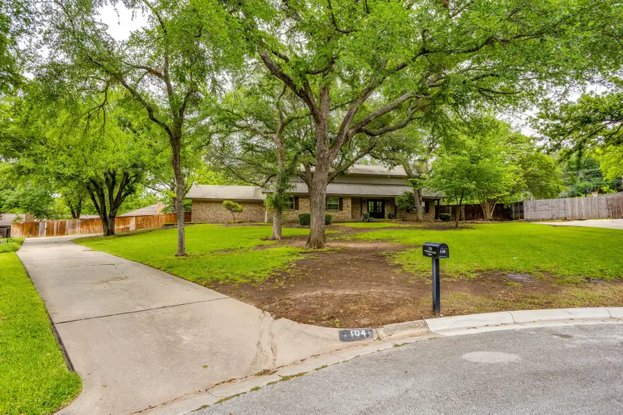 104 Wildwood Court, Azle, TX 76020 - #3