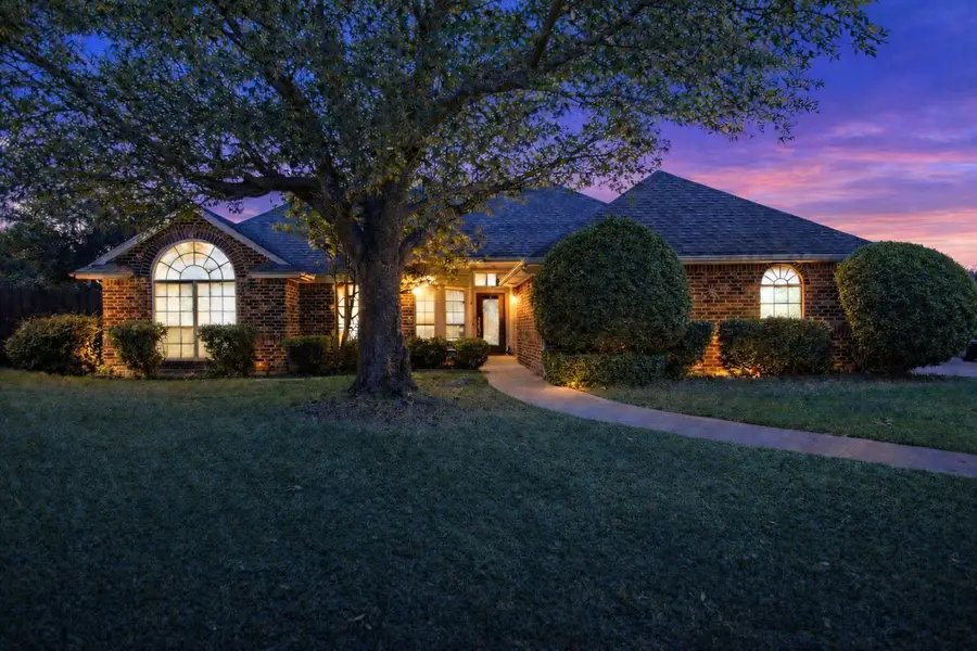 729 Bent Tree Court, Hurst, TX 76054 - #2