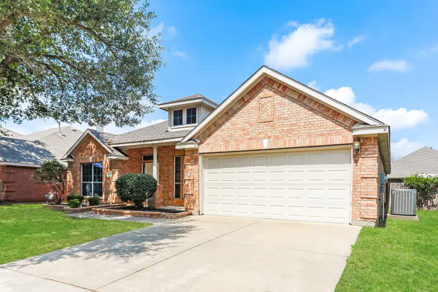 2240 Sparrow Hawk Court, Grand Prairie, TX 75052 - #3