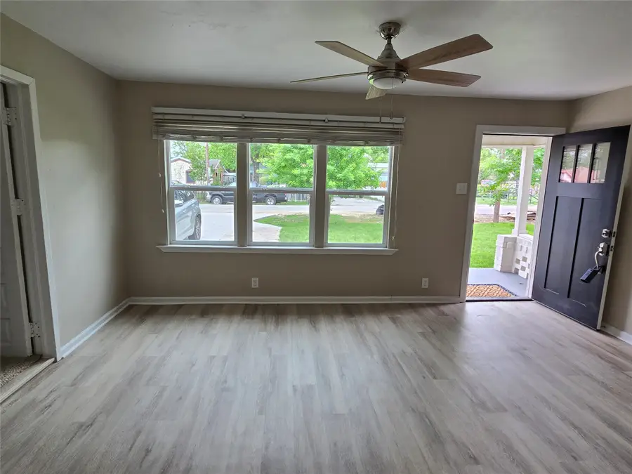 515 Elkhart Avenue, Dallas, TX 75217 - #2