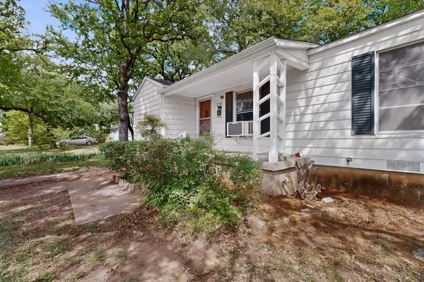 2701 Stark Street, Fort Worth, TX 76112