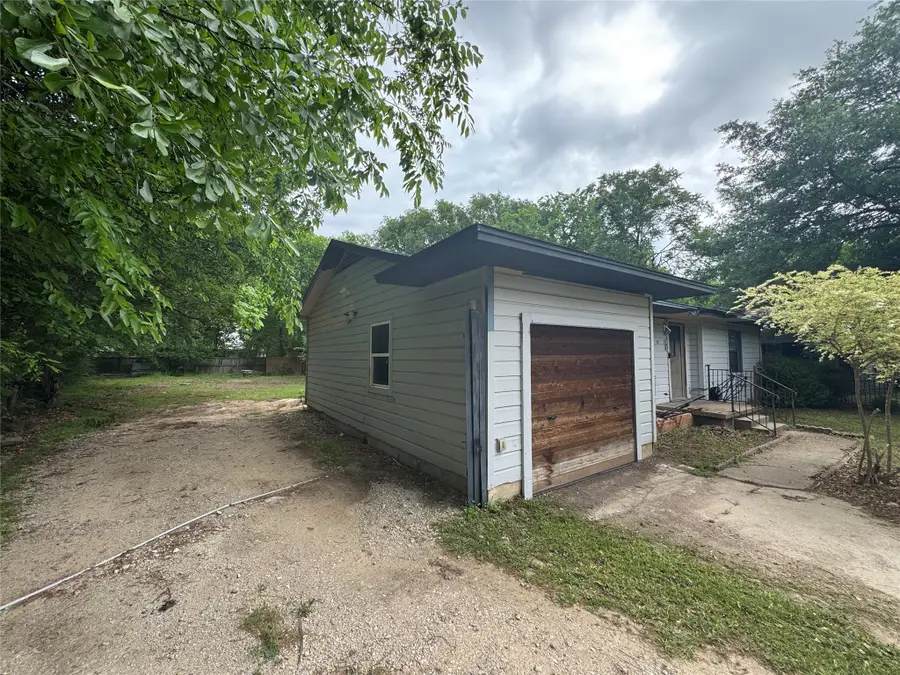 111 Gordon Drive, Terrell, TX 75160 - #2