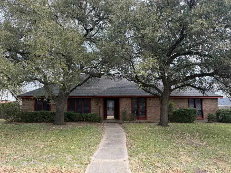1115 Green River Trail, Cleburne, TX 76033 - #2