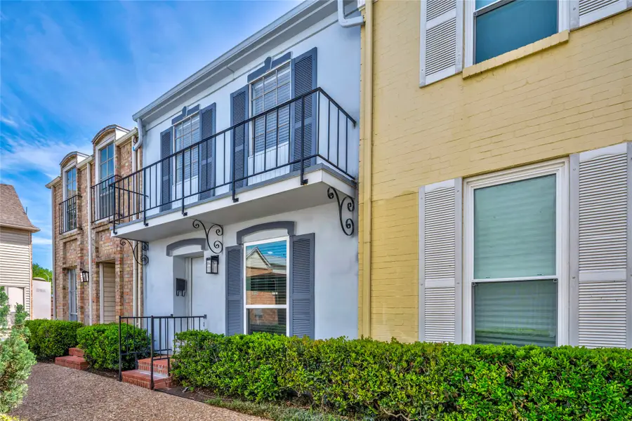 9818 Valley Meadow Place, Dallas, TX 75220 - #2