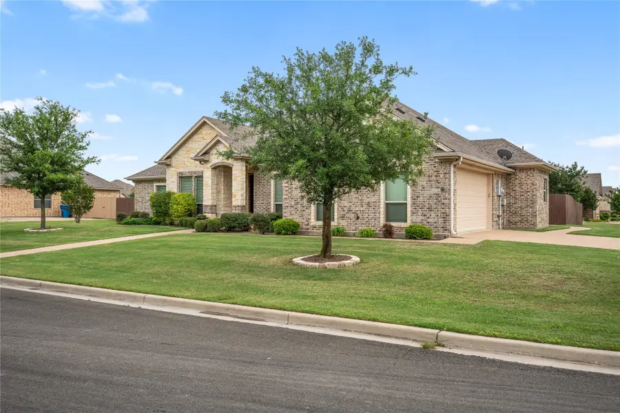 283 Briarleaf Circle, Hewitt, TX 76643 - #3