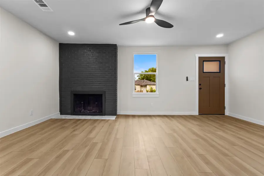 3216 Sharon Street, Dallas, TX 75211 - #2