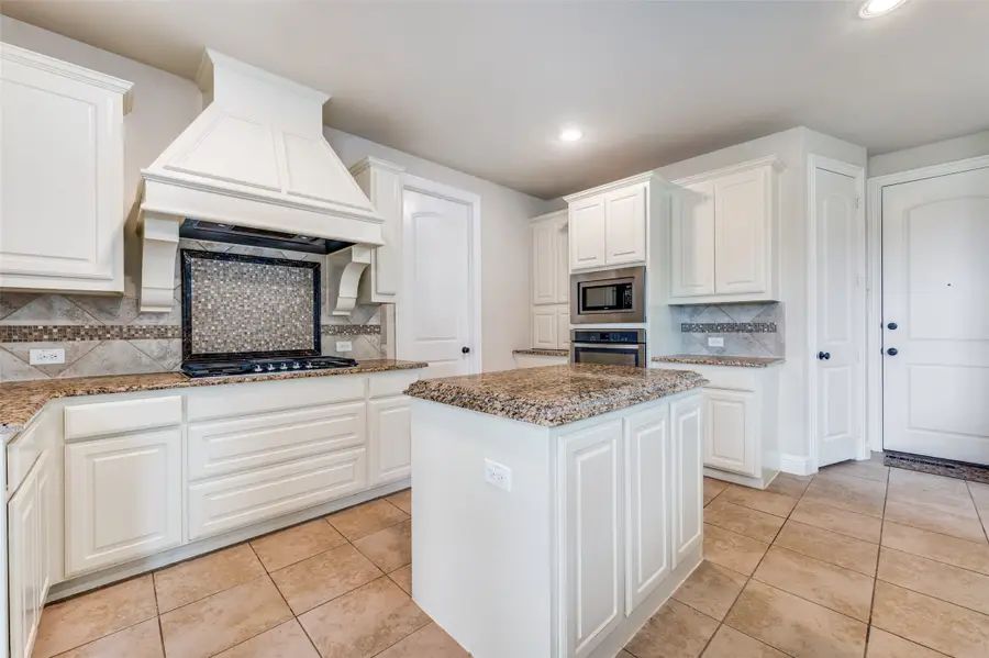 809 Frisco Hills Boulevard, Little Elm, TX 75068 - #2