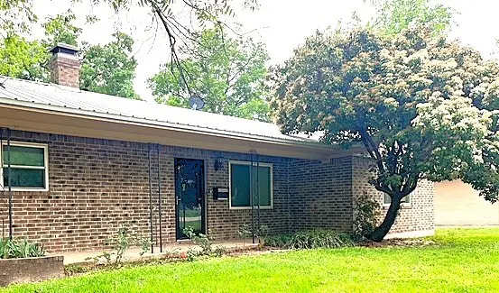 501 W College Street, Rising Star, TX 76471