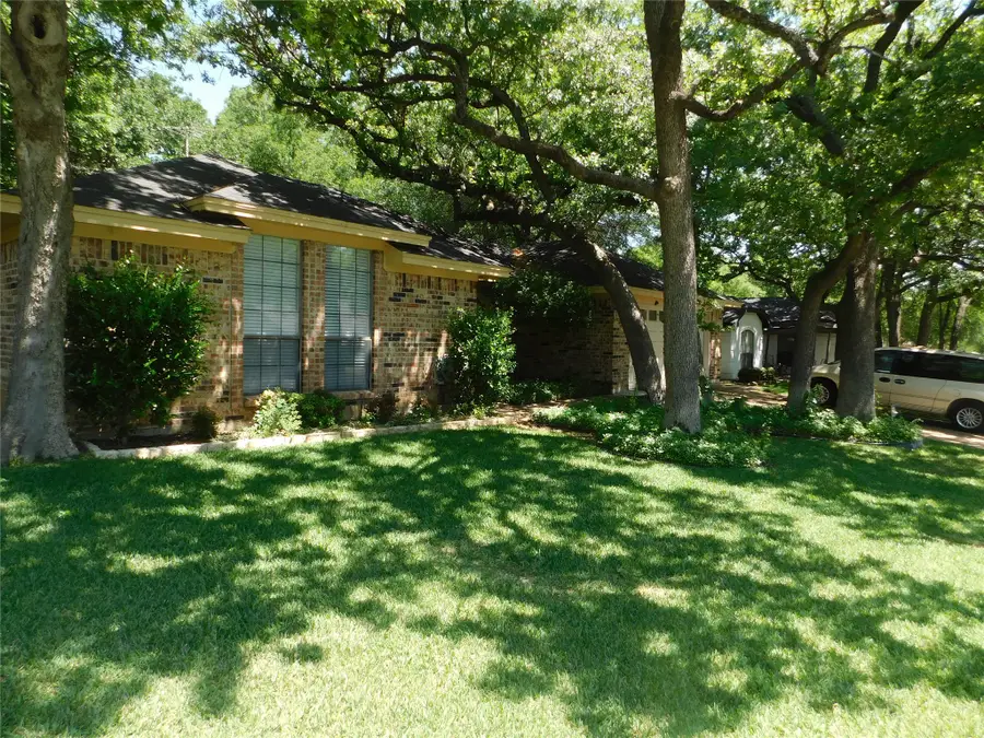 6749 Ridgewood Drive, North Richland Hills, TX 76182 - #2