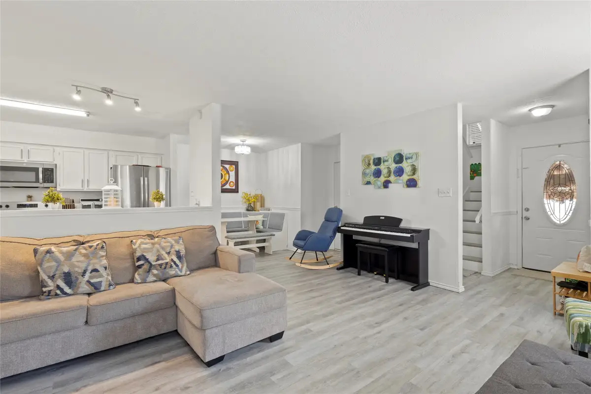 412 Victoria, Grand Prairie, TX 75052 - #1