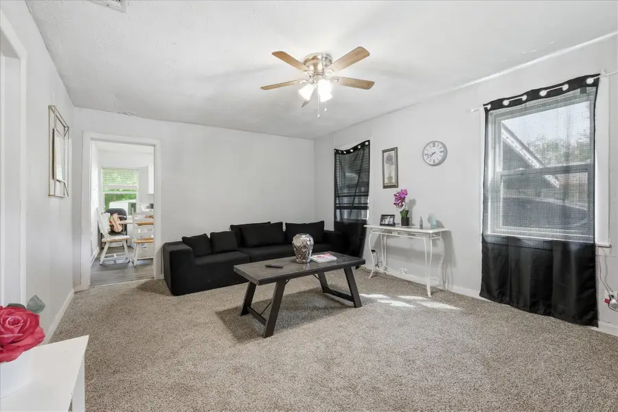 305 Claude Avenue, Cleburne, TX 76031 - #2