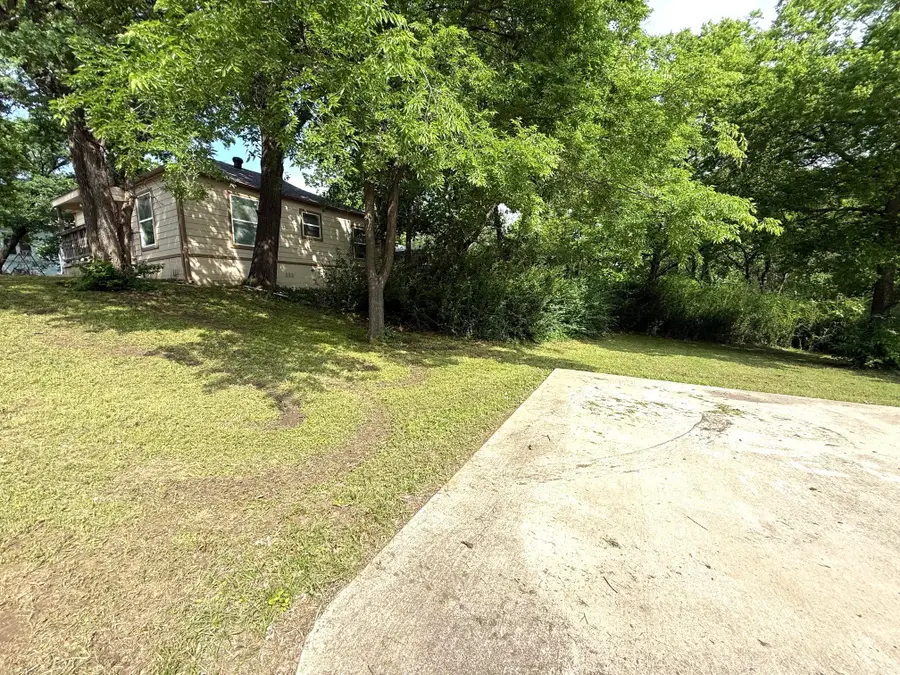 833 W Pecan Street, Sherman, TX 75092 - #3