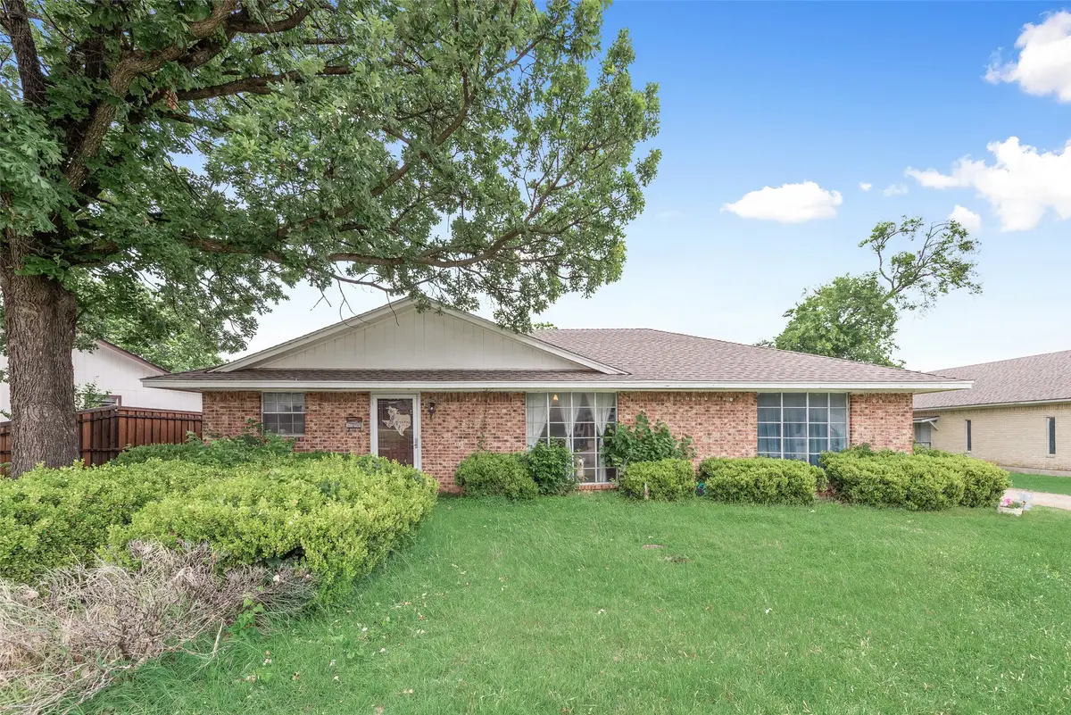 1308 N Kaufman Street, Ennis, TX 75119 - #1