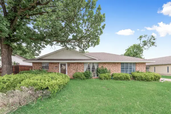 1308 N Kaufman Street, Ennis, TX 75119