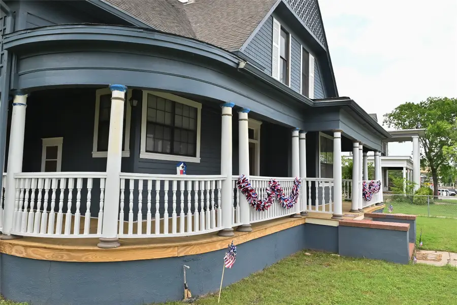 1220 N 18 Th Street, Waco, TX 76707 - #2