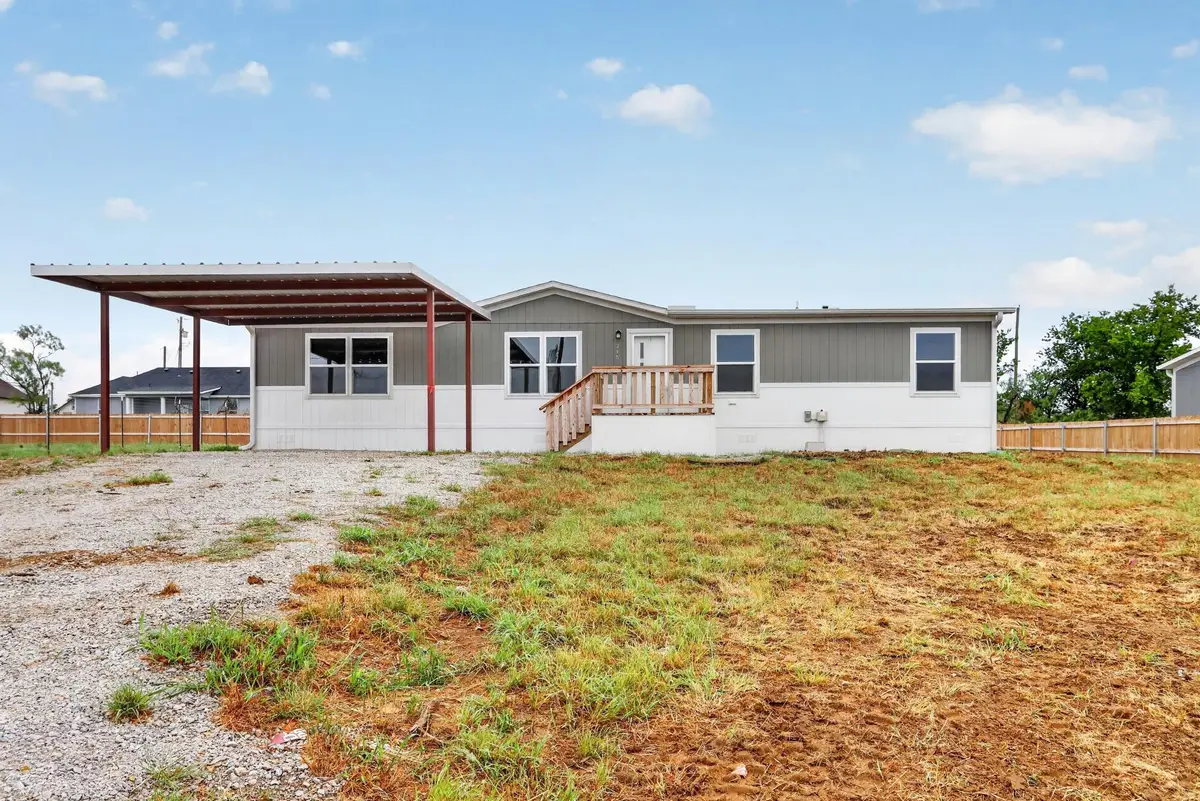 215 Overland Trail, Bridgeport, TX 76426 - #1