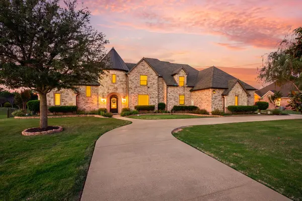 180 Whistling Duck Lane, Double Oak, TX 75077