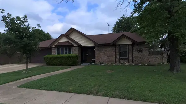 6325 Lavano Drive, Edgecliff Village, TX 76134