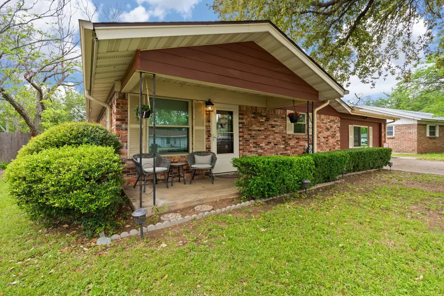 1212 Lynnwood Drive, Cleburne, TX 76033 - #3