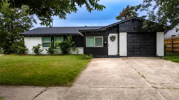 117 Heather Drive, Garland, TX 75042