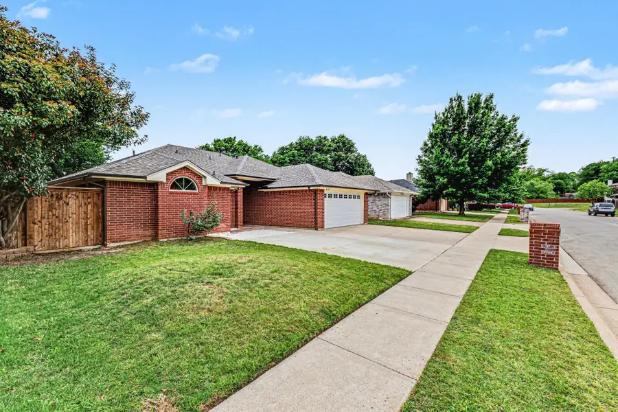 8432 Ruthette Drive, North Richland Hills, TX 76182 - #3