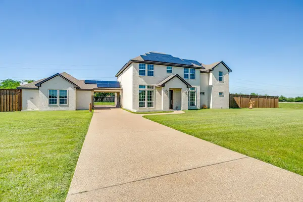 5400 Posada Drive, Fort Worth, TX 76036