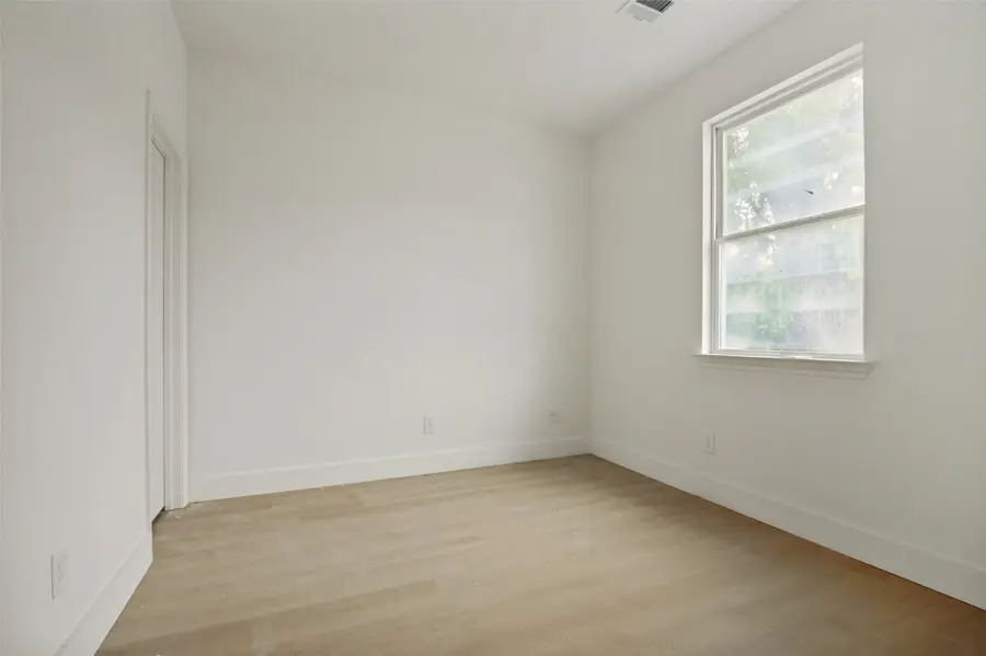 2219 E Ann Arbor Avenue, Dallas, TX 75216 - #3