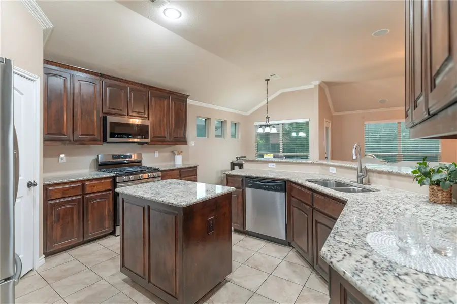 404 Brookhollow Lane, Saginaw, TX 76131 - #3