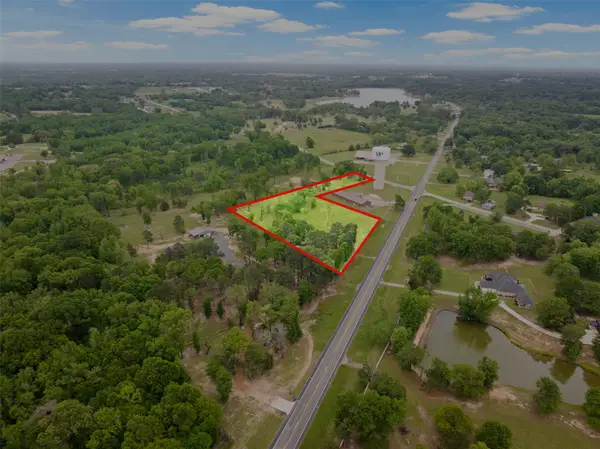 2906 N Jefferson Avenue, Mt Pleasant, TX 75455