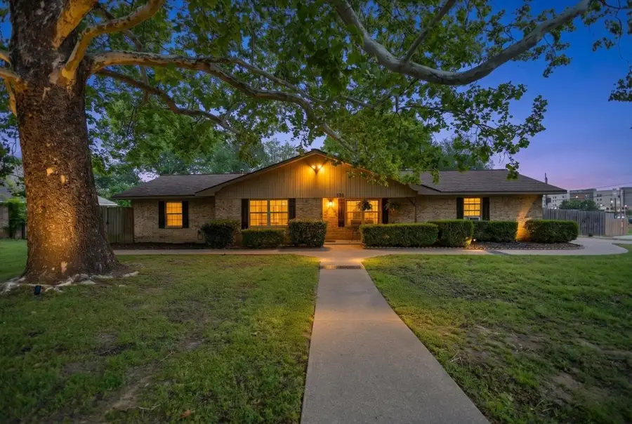 701 Georgia Street, Lindale, TX 75771 - #2