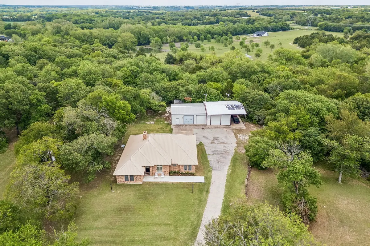 807 E State Highway 11, Whitewright, TX 75491 - #1