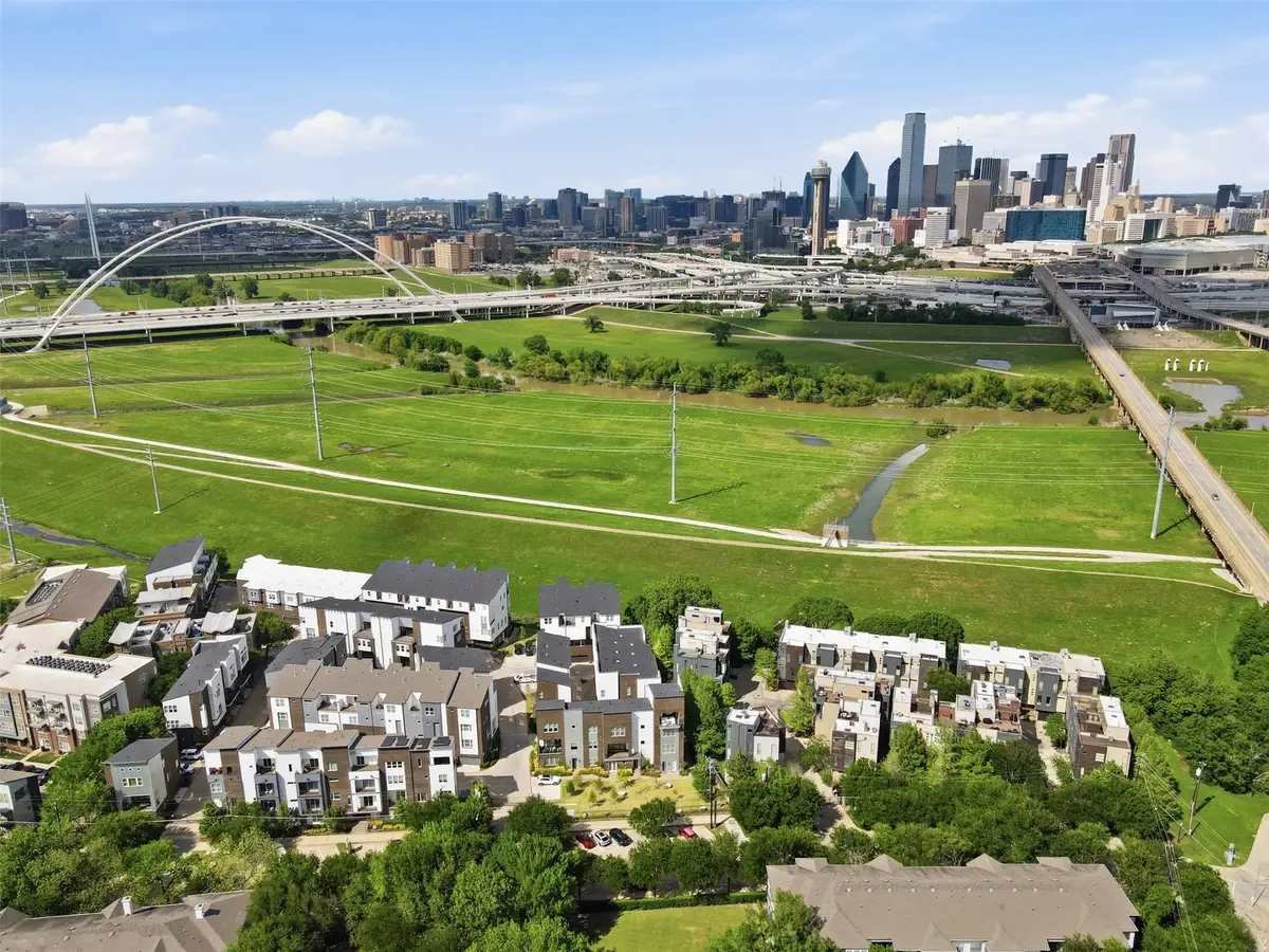 381 E Greenbriar Lane #1002, Dallas, TX 75203 - #1