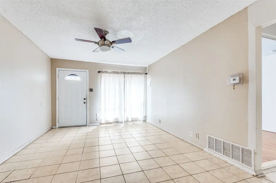 718 Susan Drive, Arlington, TX 76010 - #3