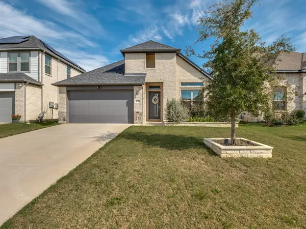 626 Congressional Avenue, Red Oak, TX 75154