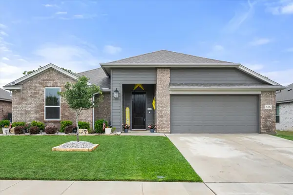 636 Mooney Drive, Saginaw, TX 76179