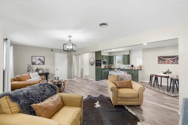 105 W College Street, Blooming Grove, TX 76626