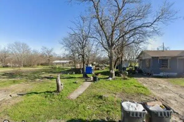 1609 E 10th Avenue, Corsicana, TX 75110