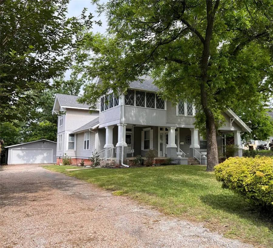505 N Elm Street, Comanche, TX 76442 - #2