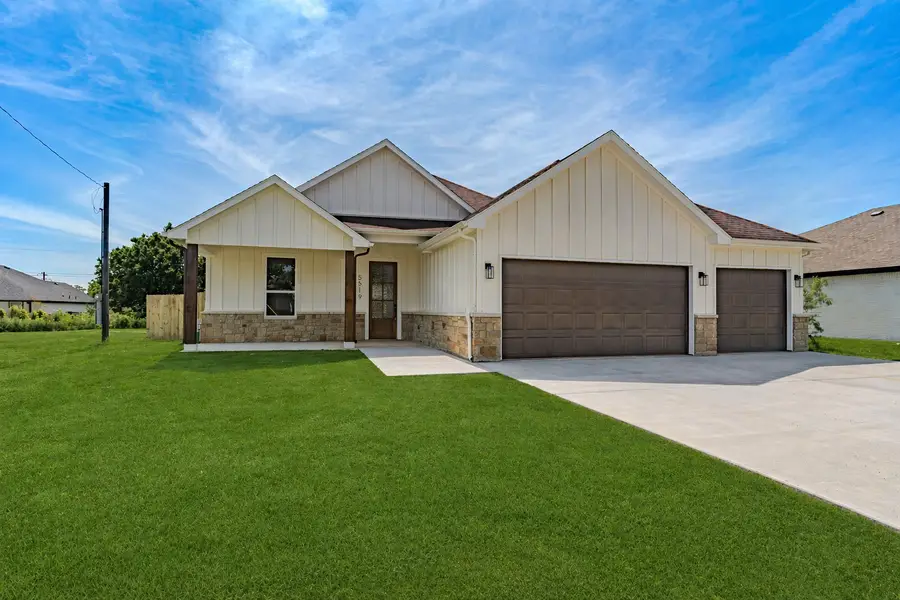 5519 Belaire Circle, Granbury, TX 76048 - #2