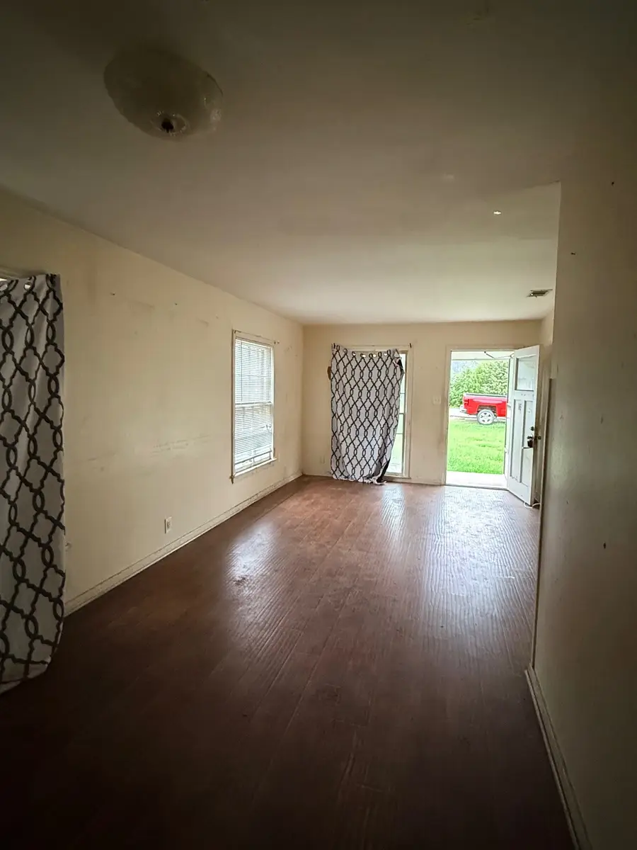 821 Hillburn Drive, Dallas, TX 75217 - #3