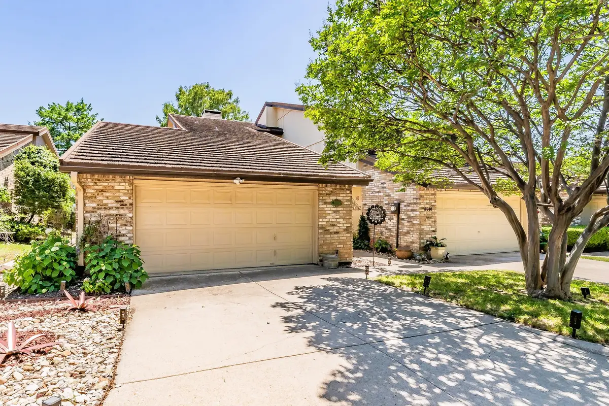 5912 Meadow Wood Lane, Fort Worth, TX 76112 - #1