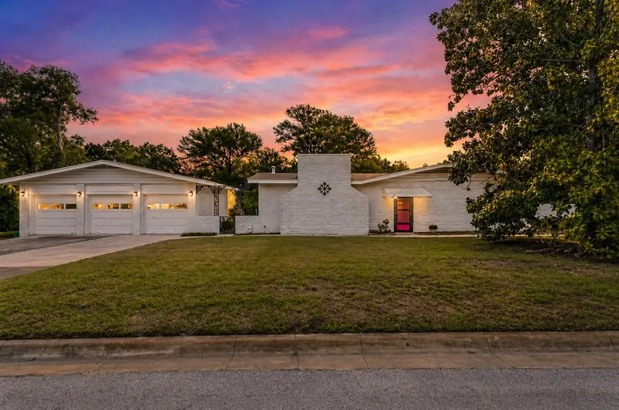 203 Lakeridge Road, Lakeside, TX 76108 - #2