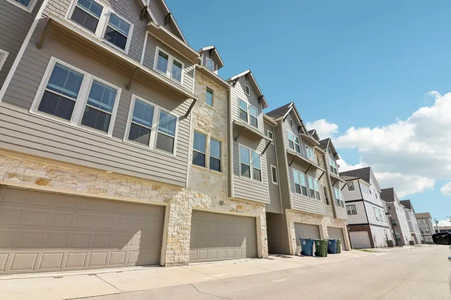 104 Samuel Street, Lewisville, TX 75057 - #2