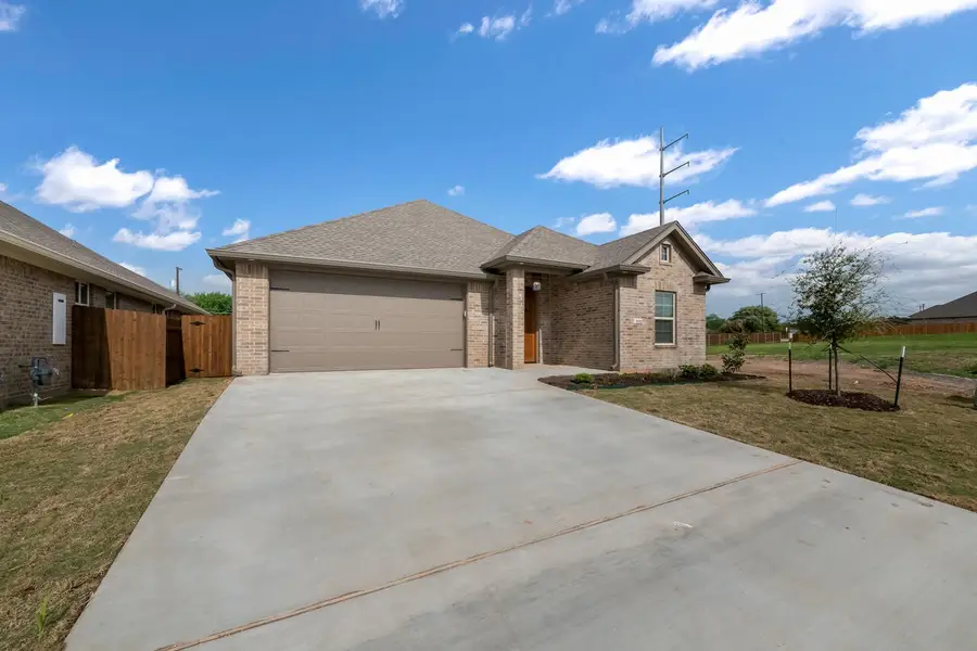 336 Camellia Drive, Hewitt, TX 76643 - #2