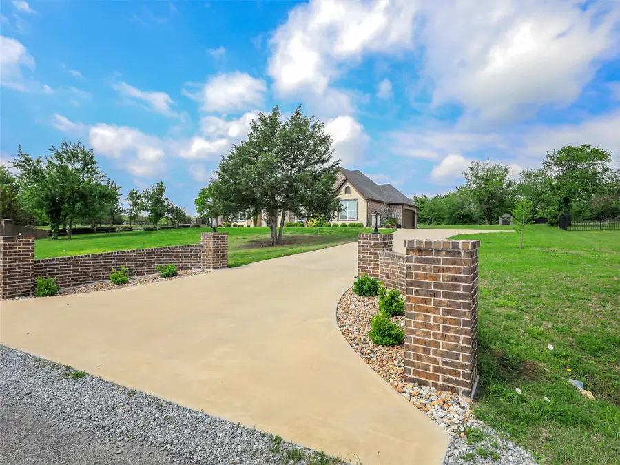 31 Golf Walk Circle, Denison, TX 75020 - #2