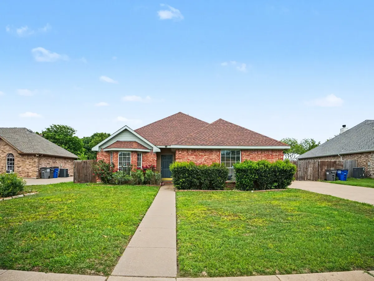 259 Cobblestone Circle, Red Oak, TX 75154 - #1