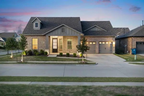 8808 Royal Star Road, Rowlett, TX 75089
