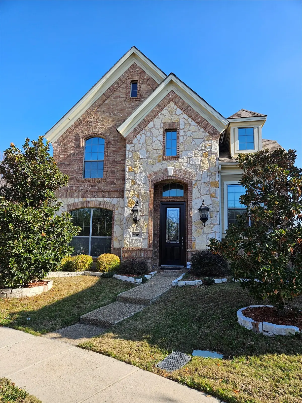 9208 Dillon Trail, Irving, TX 75063 - #1