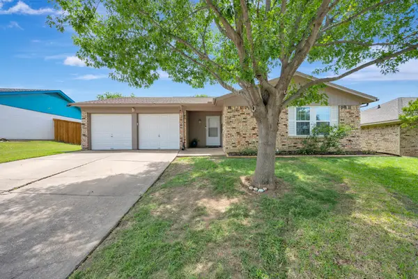 6320 Melinda Drive, Watauga, TX 76148